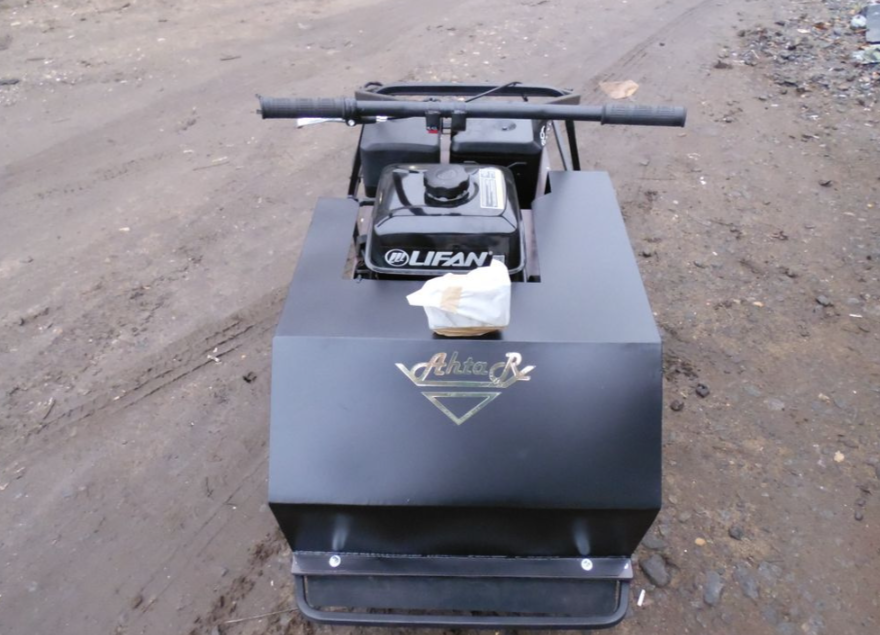 Мотобуксировщик AhtaR Зима 15 л/с с вариатором в Новокуйбышевске