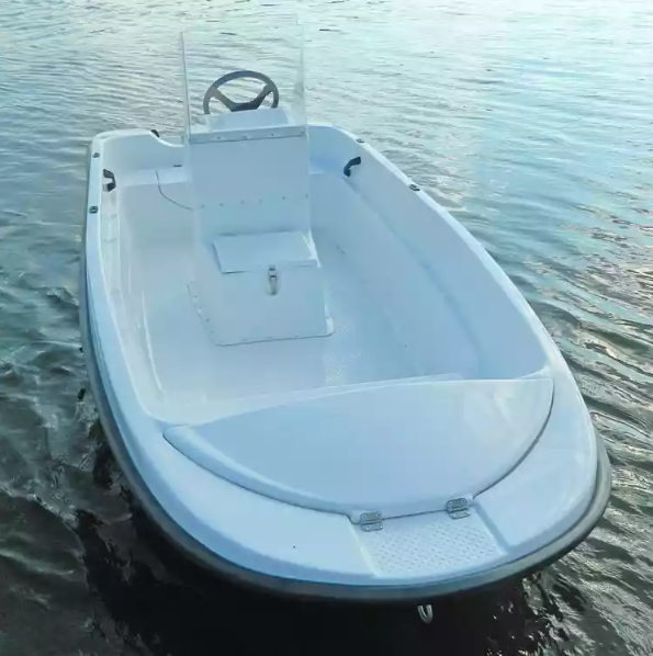 Стеклопластиковая лодка Пингвин с консолью (тримаран) в Новокуйбышевске