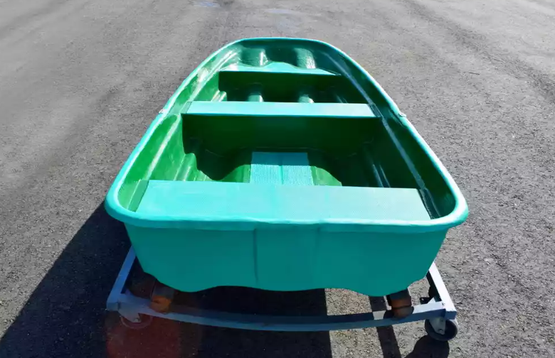 Стеклопластиковая лодка Старт (тримаран) в Новокуйбышевске