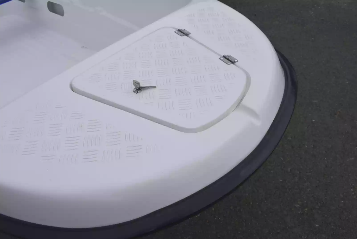 Стеклопластиковая лодка Пингвин New (тримаран) в Новокуйбышевске