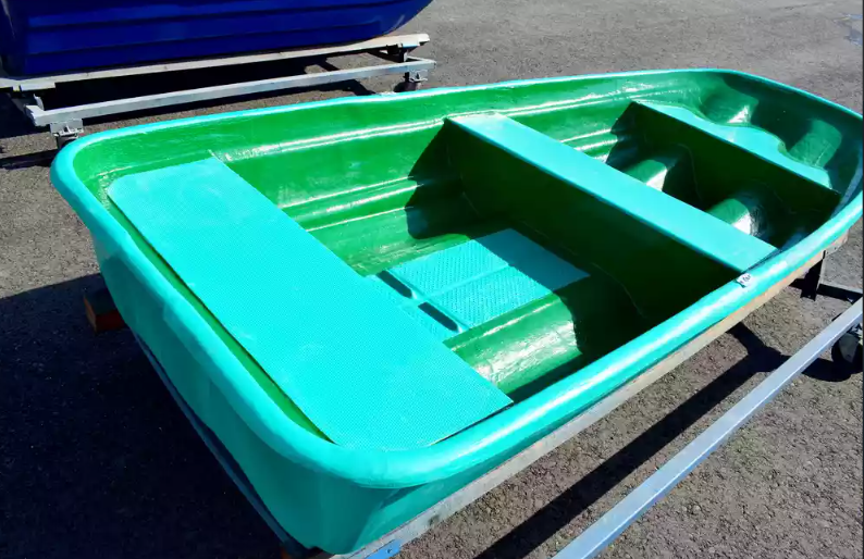 Стеклопластиковая лодка Старт (тримаран) в Новокуйбышевске