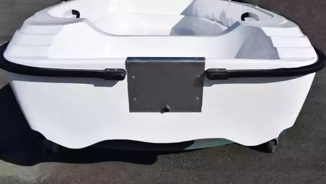 Стеклопластиковая лодка Пингвин (тримаран) в Новокуйбышевске