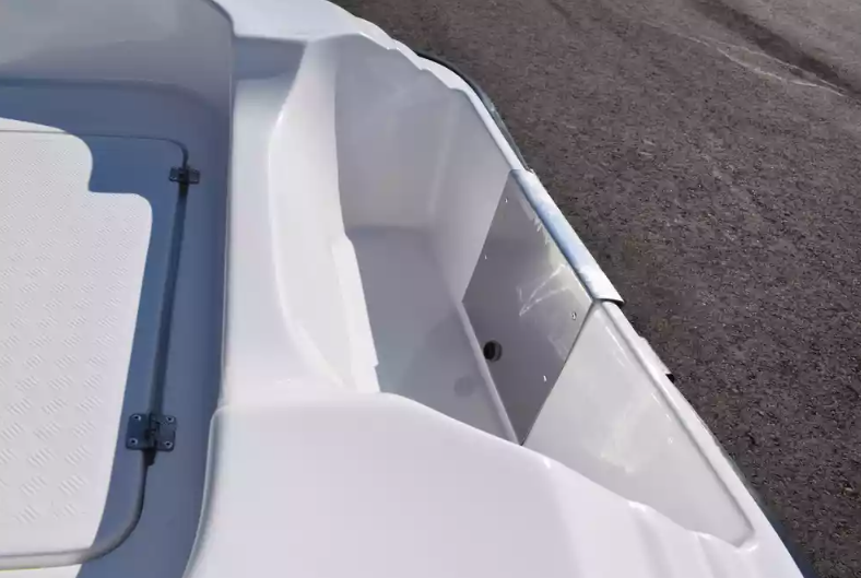 Стеклопластиковая лодка Пингвин (тримаран) в Новокуйбышевске