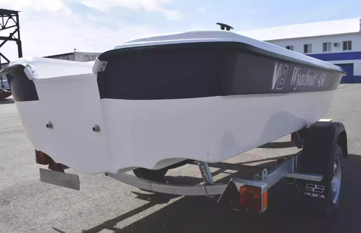 Стеклопластиковая лодка Wyatboat 430 тримаран в Новокуйбышевске