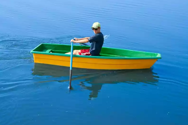 Стеклопластиковая лодка Малютка в Новокуйбышевске