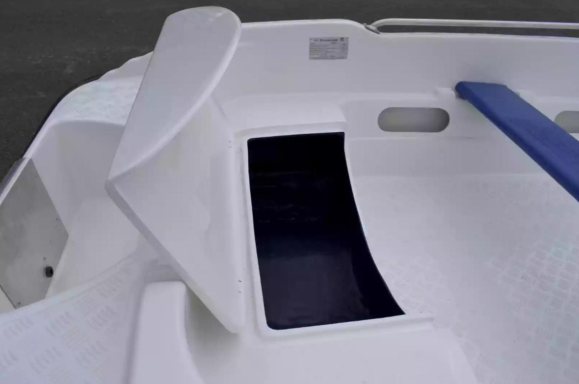 Стеклопластиковая лодка Пингвин New (тримаран) в Новокуйбышевске