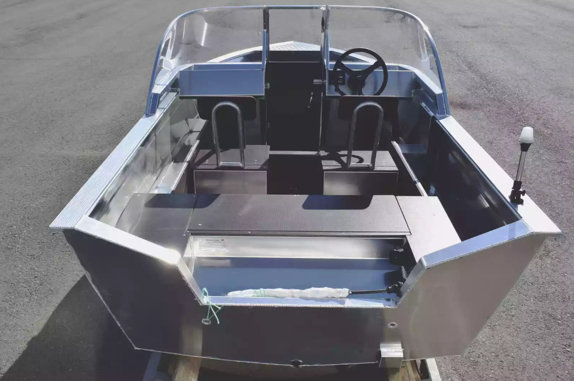 Алюминиевая лодка  Неман-400 DCM в Новокуйбышевске