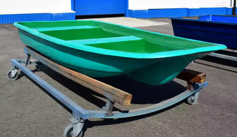 Стеклопластиковая лодка Старт (тримаран) в Новокуйбышевске