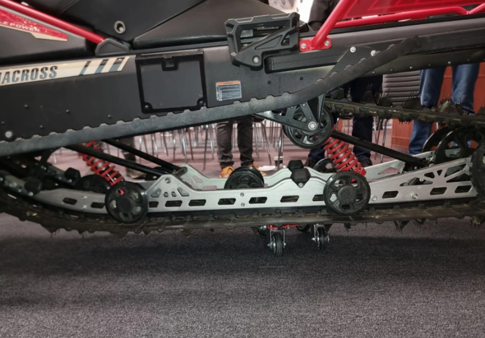 Снегоход AODES Siberiacross 1000 WT 508mm LCD 6.8 в Новокуйбышевске