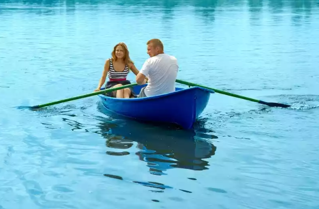 Стеклопластиковая лодка Дельфин в Новокуйбышевске