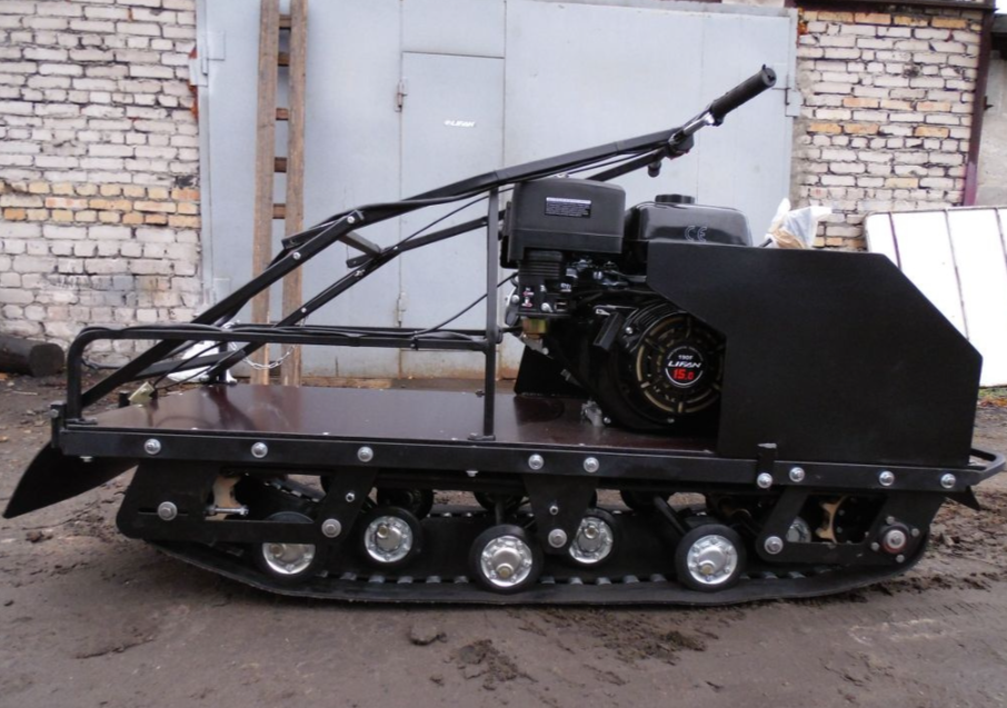 Мотобуксировщик AhtaR Зима 15 л/с с вариатором в Новокуйбышевске