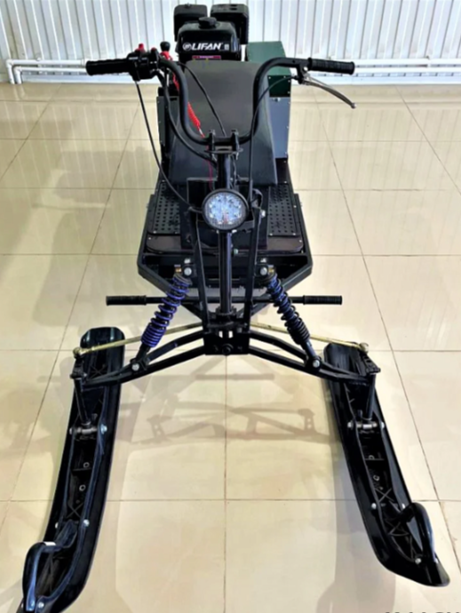 Мотобуксировщик ЕНОТ 4М в Новокуйбышевске