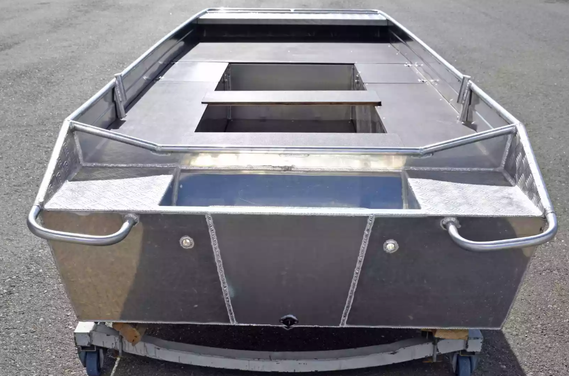 Алюминиевая лодка Wyatboat-390 в Новокуйбышевске Алюминиевая лодка Wyatboat-390 в Новокуйбышевске