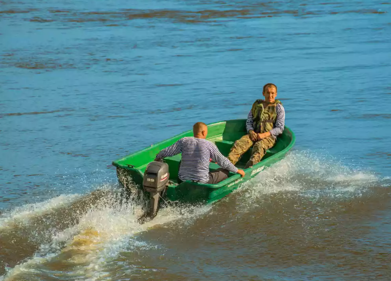 Стеклопластиковая лодка Neman-340 (тримаран) в Новокуйбышевске