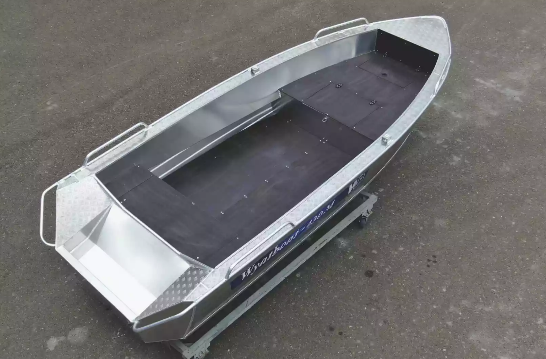 Алюминиевая лодка  Wyatboat-430М FISH в Новокуйбышевске