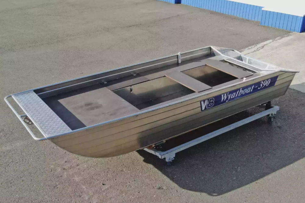 Алюминиевая лодка Wyatboat-390 в Новокуйбышевске Алюминиевая лодка Wyatboat-390 в Новокуйбышевске