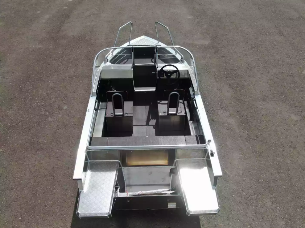 Алюминиевая лодка  Неман-400 DCM NEW в Новокуйбышевске