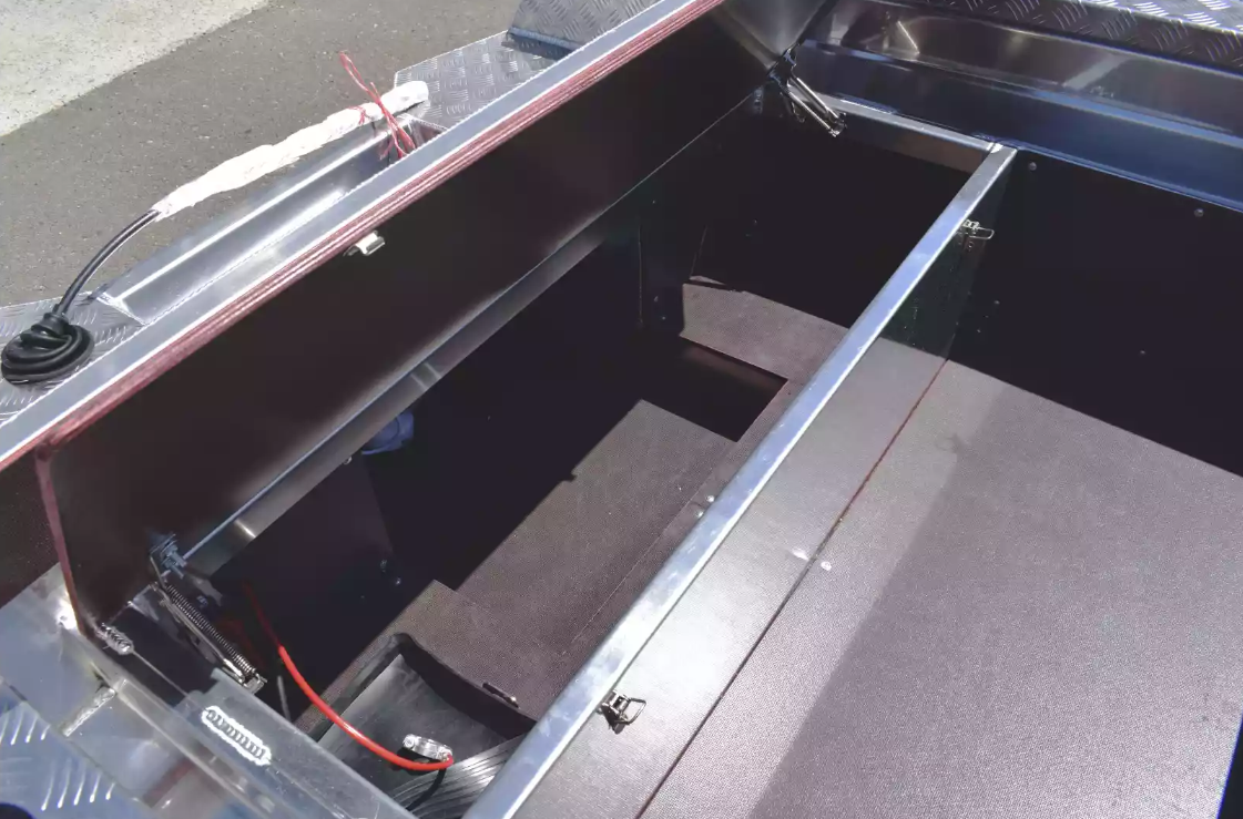 Алюминиевая лодка Wyatboat-390 DCM в Новокуйбышевске