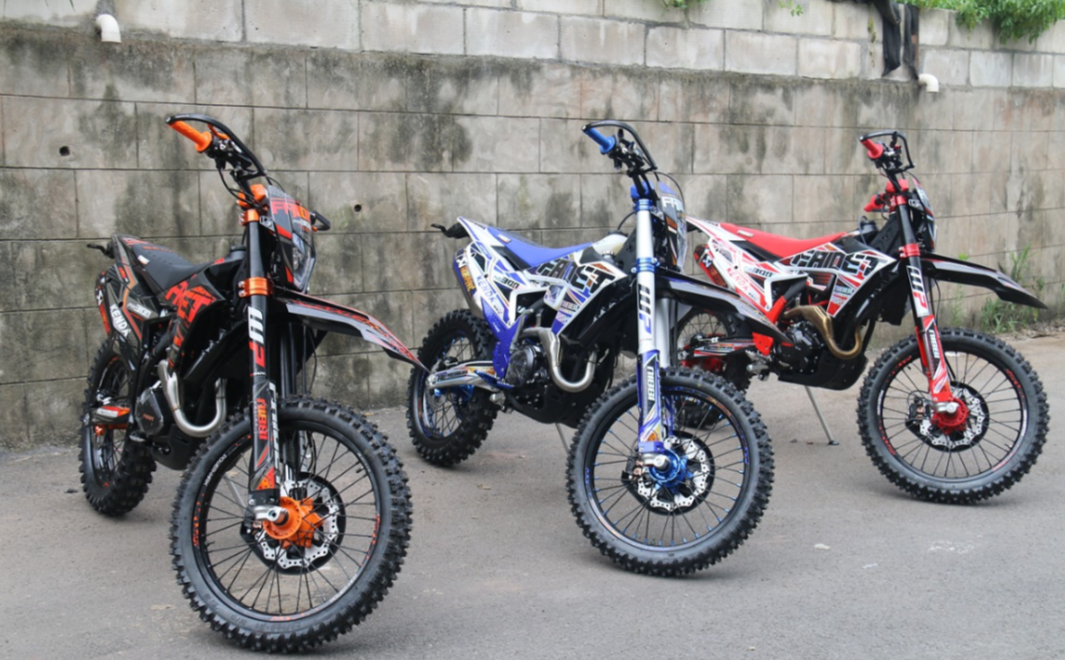 Кроссовый мотоцикл FAIDET NC300S ULTRA WP в Новокуйбышевске