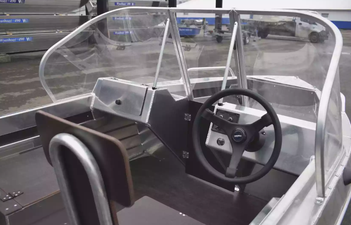 Алюминиевая лодка  Neman-400 DC в Новокуйбышевске