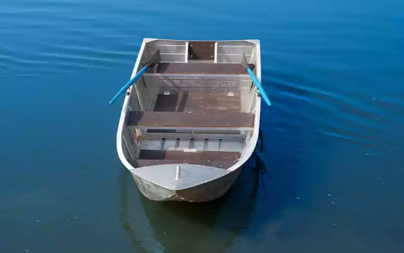 Алюминиевая лодка Вятка-Профи 37 в Новокуйбышевске