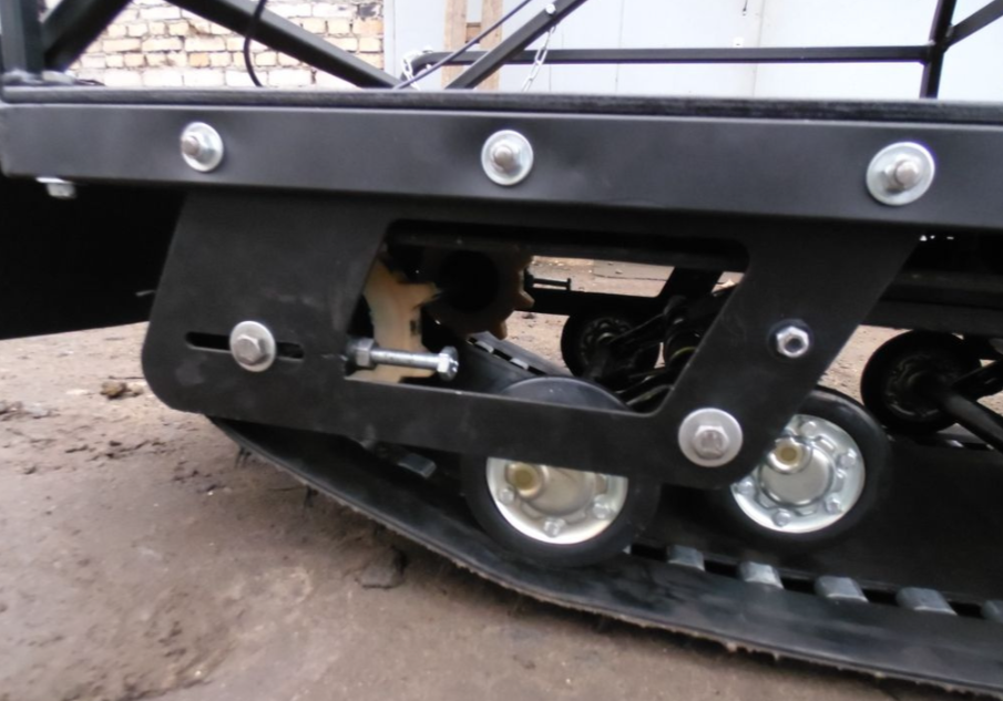 Мотобуксировщик AhtaR Зима 15 л/с с вариатором в Новокуйбышевске