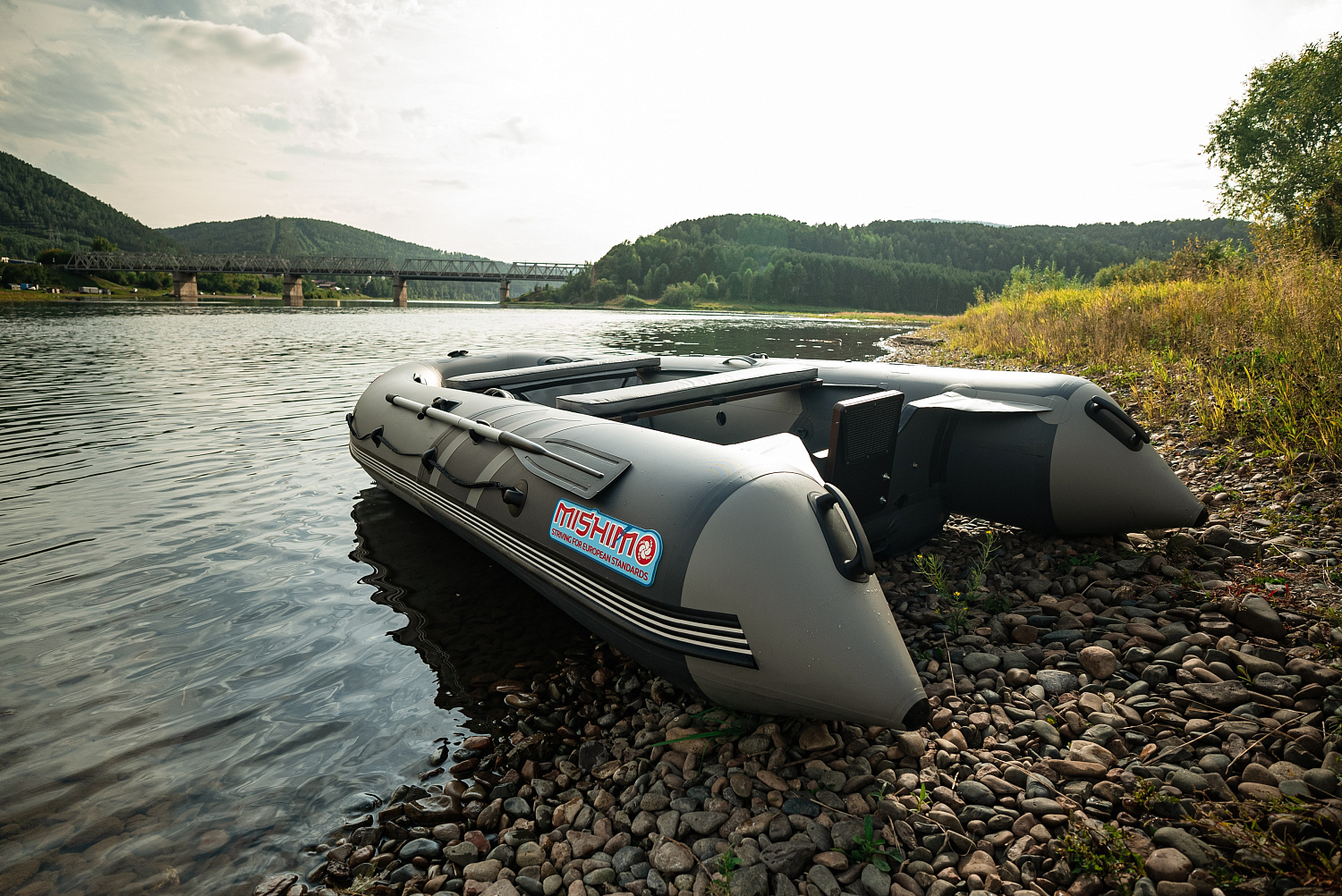 Лодка MISHIMO RIVER JET 390 под водомет в Новокуйбышевске