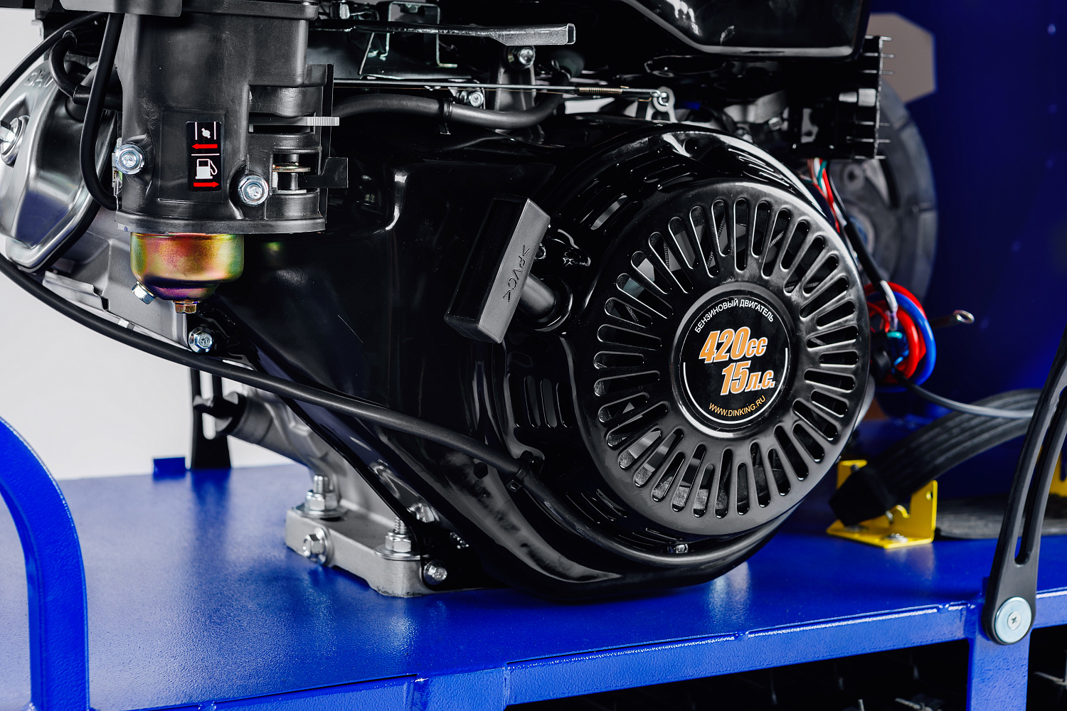 Мотобуксировщик SNOW DOG 17 с эл. запуском (DINKING) в Новокуйбышевске